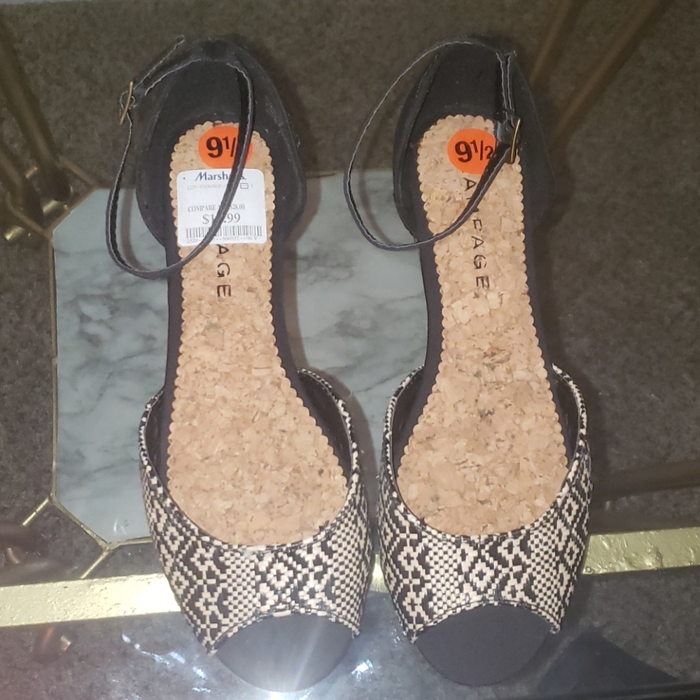 Shoe